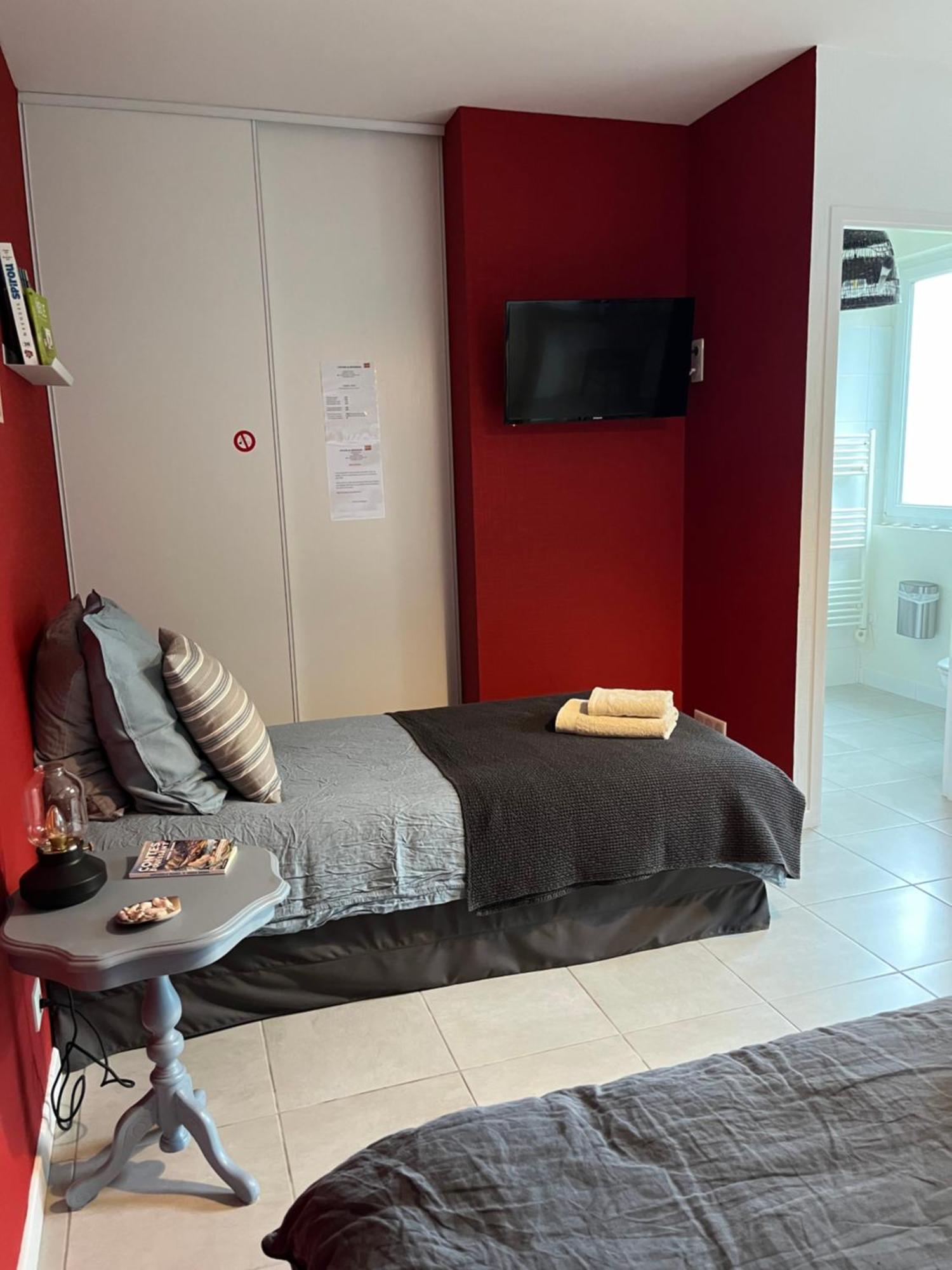 Bed and Breakfast L'Atelier De Mezareun Ushant Exterior foto